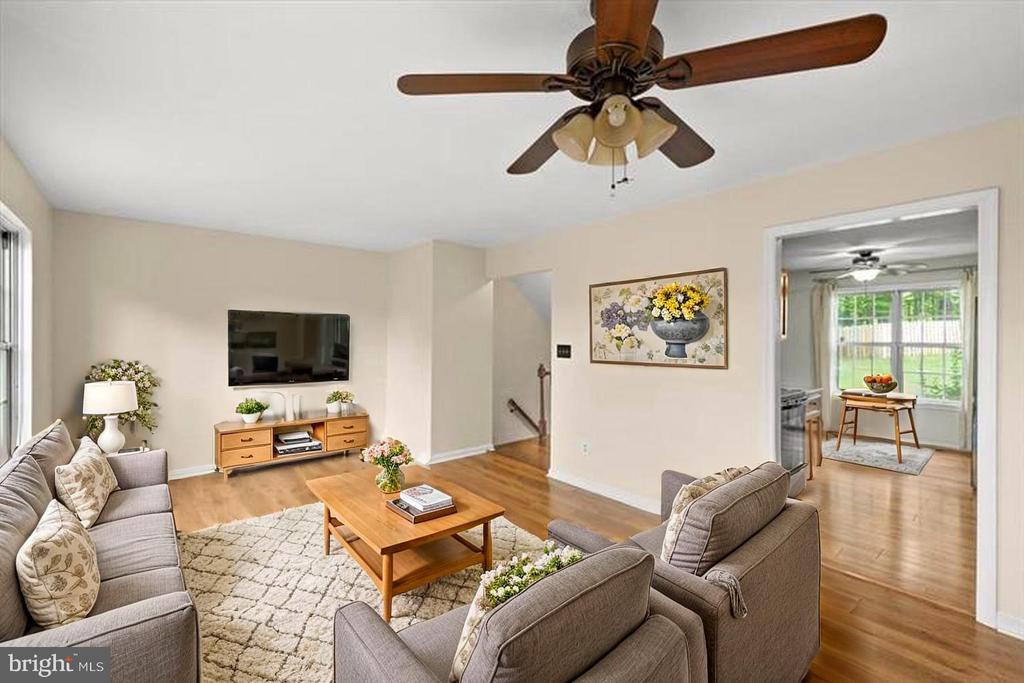 16 TALL OAKS COURT