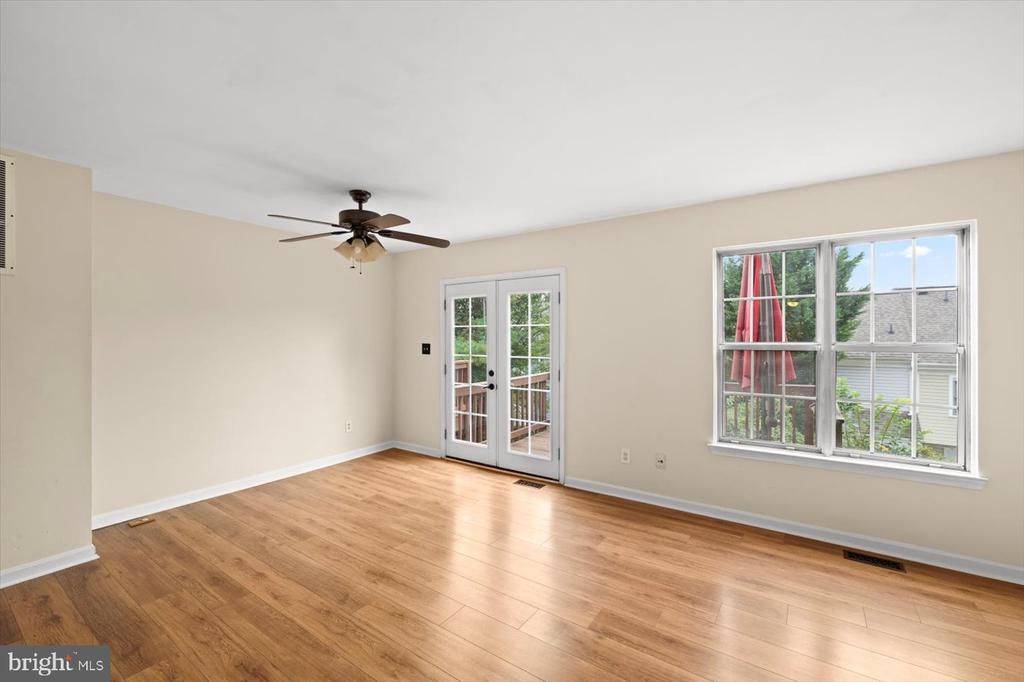 16 TALL OAKS COURT