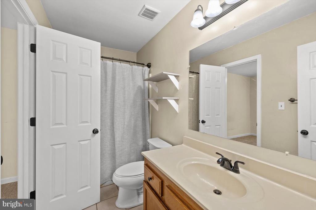 16 TALL OAKS COURT