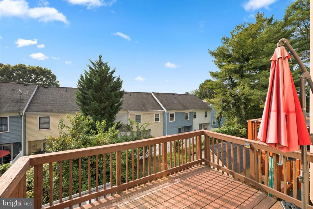 16 TALL OAKS COURT