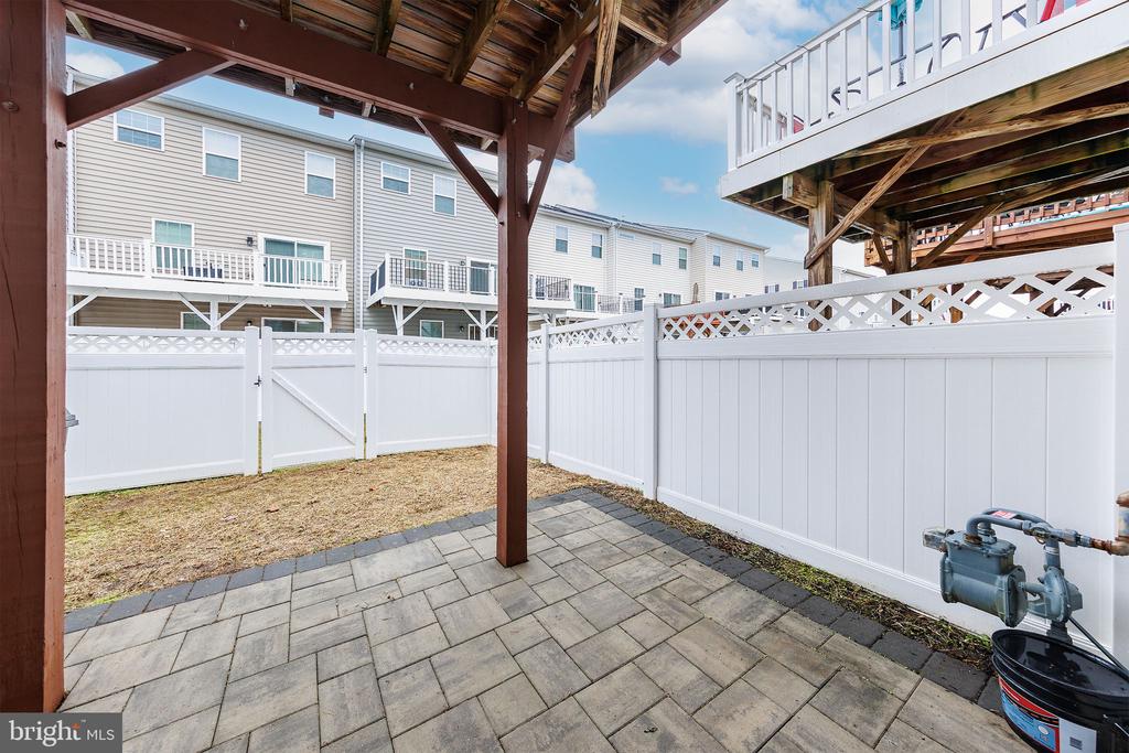 322 ROLLING VALLEY DRIVE