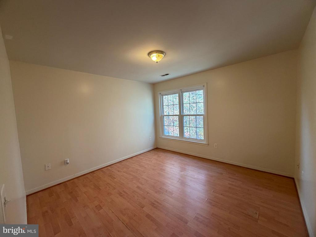 33 BROOKSTONE DRIVE