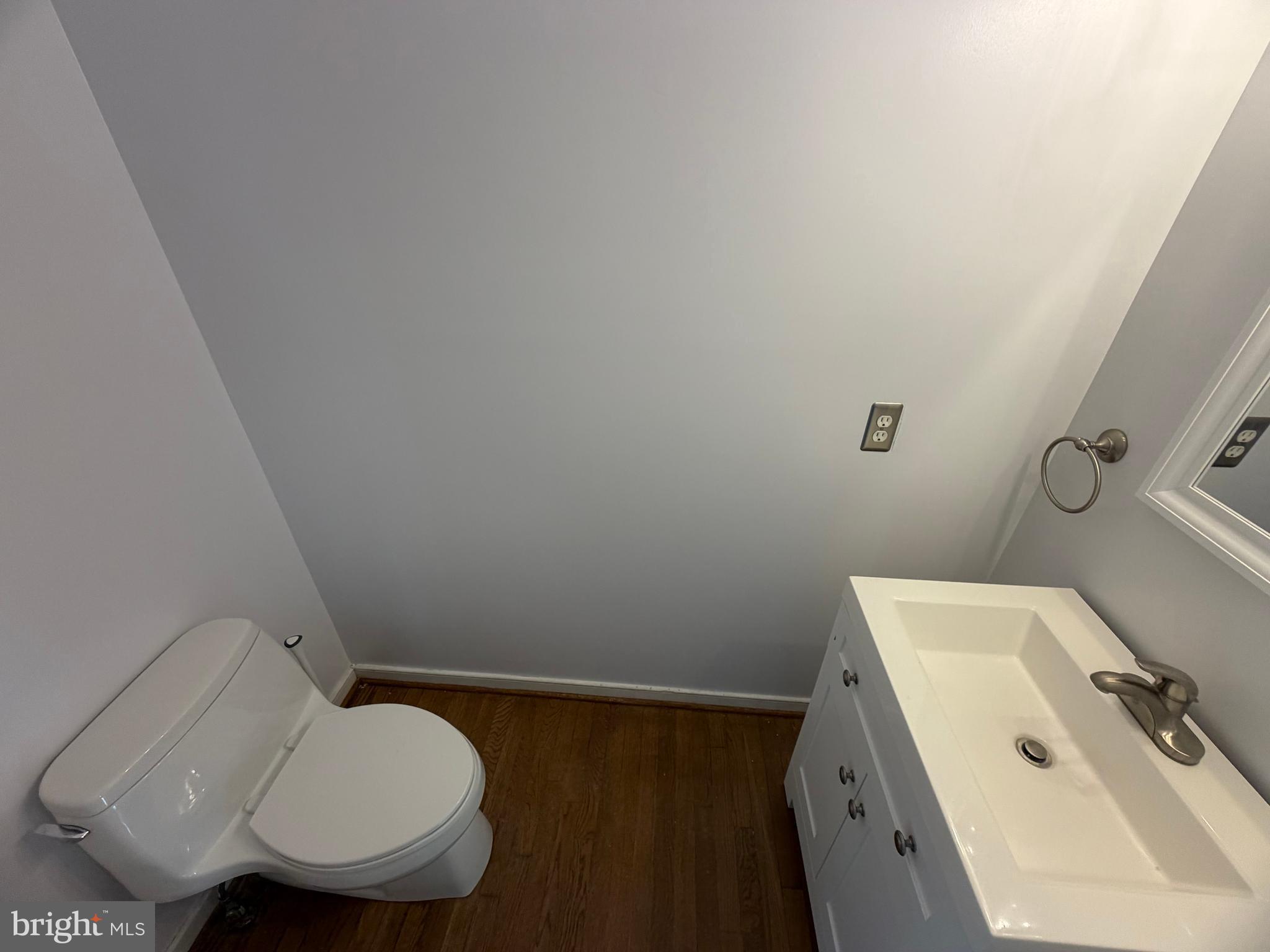 33 BROOKSTONE DRIVE