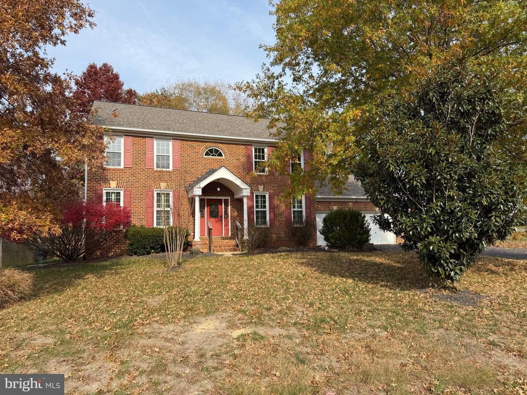 33 BROOKSTONE DRIVE