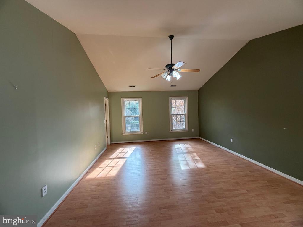 33 BROOKSTONE DRIVE