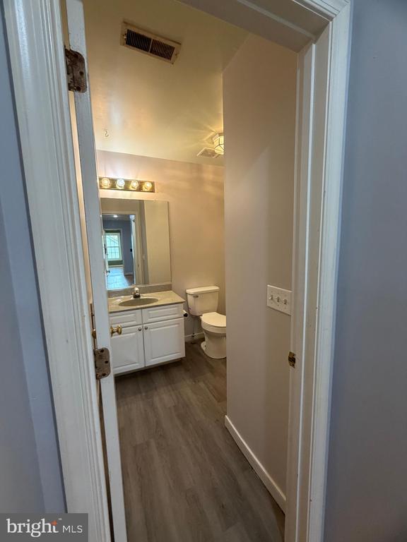 33 BROOKSTONE DRIVE