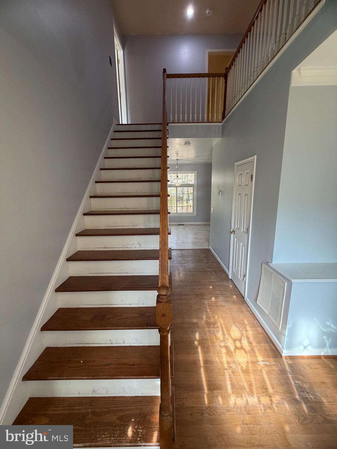 33 BROOKSTONE DRIVE
