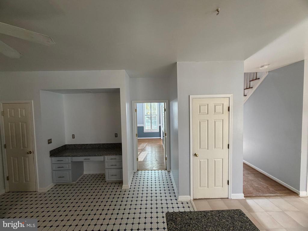 33 BROOKSTONE DRIVE