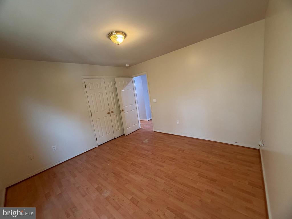 33 BROOKSTONE DRIVE