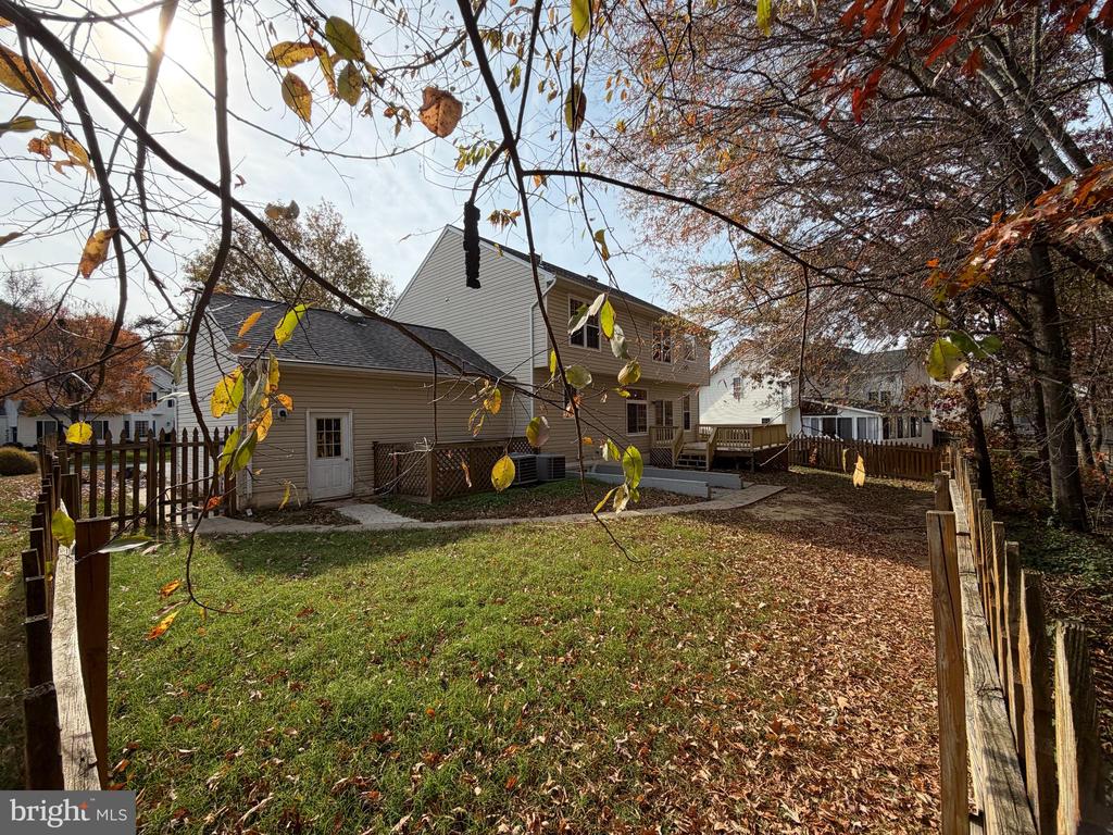 33 BROOKSTONE DRIVE