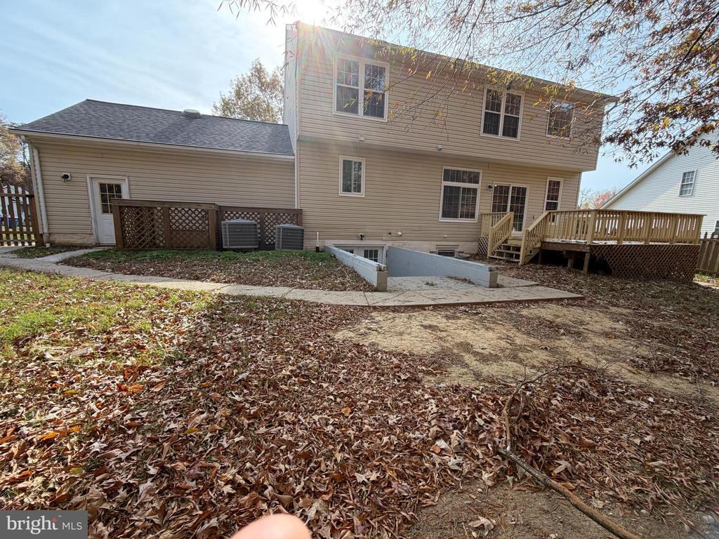 33 BROOKSTONE DRIVE