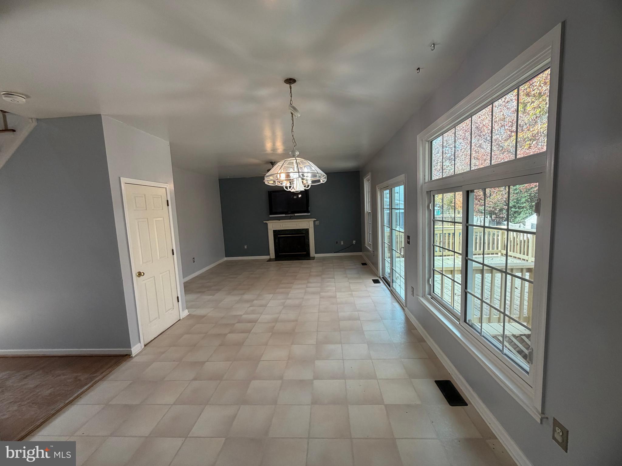 33 BROOKSTONE DRIVE