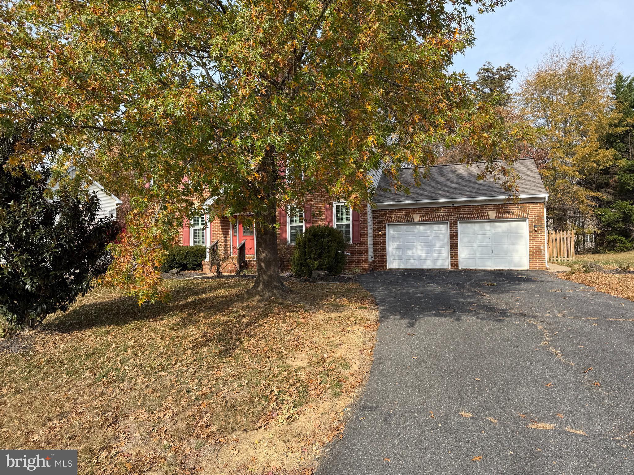 33 BROOKSTONE DRIVE