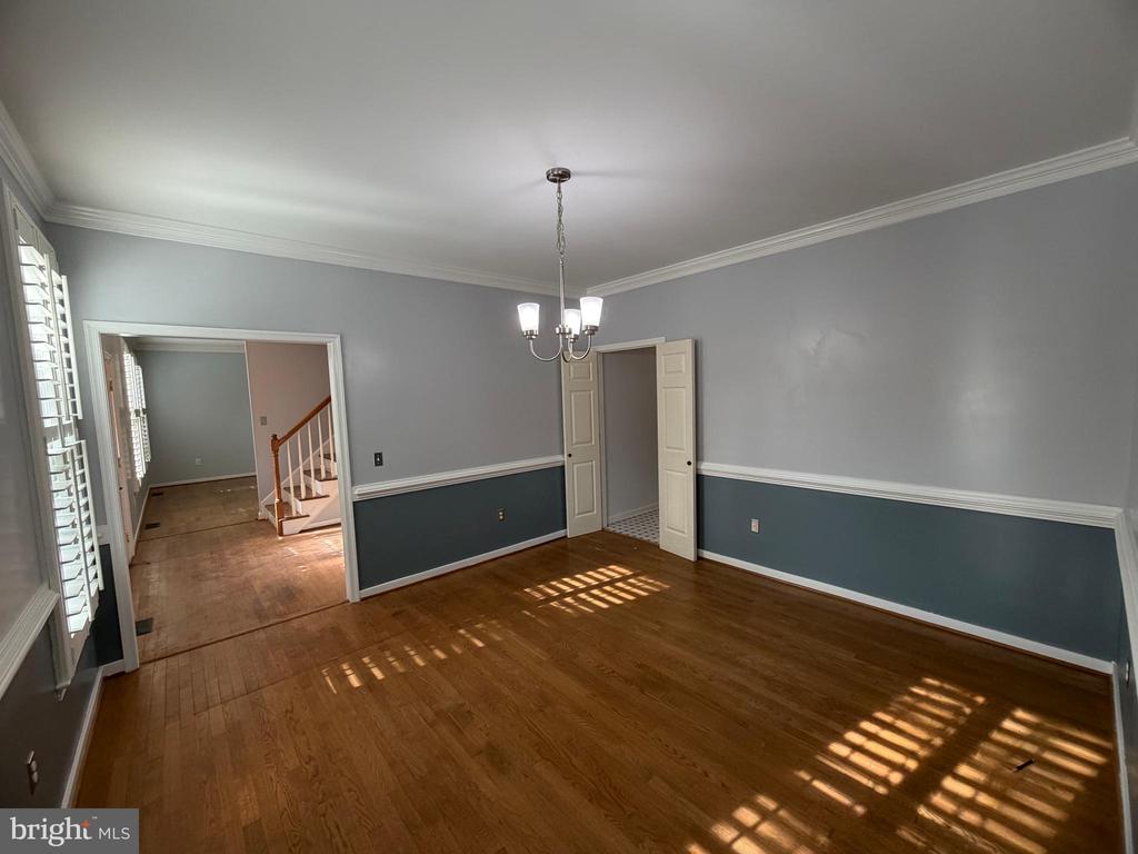 33 BROOKSTONE DRIVE