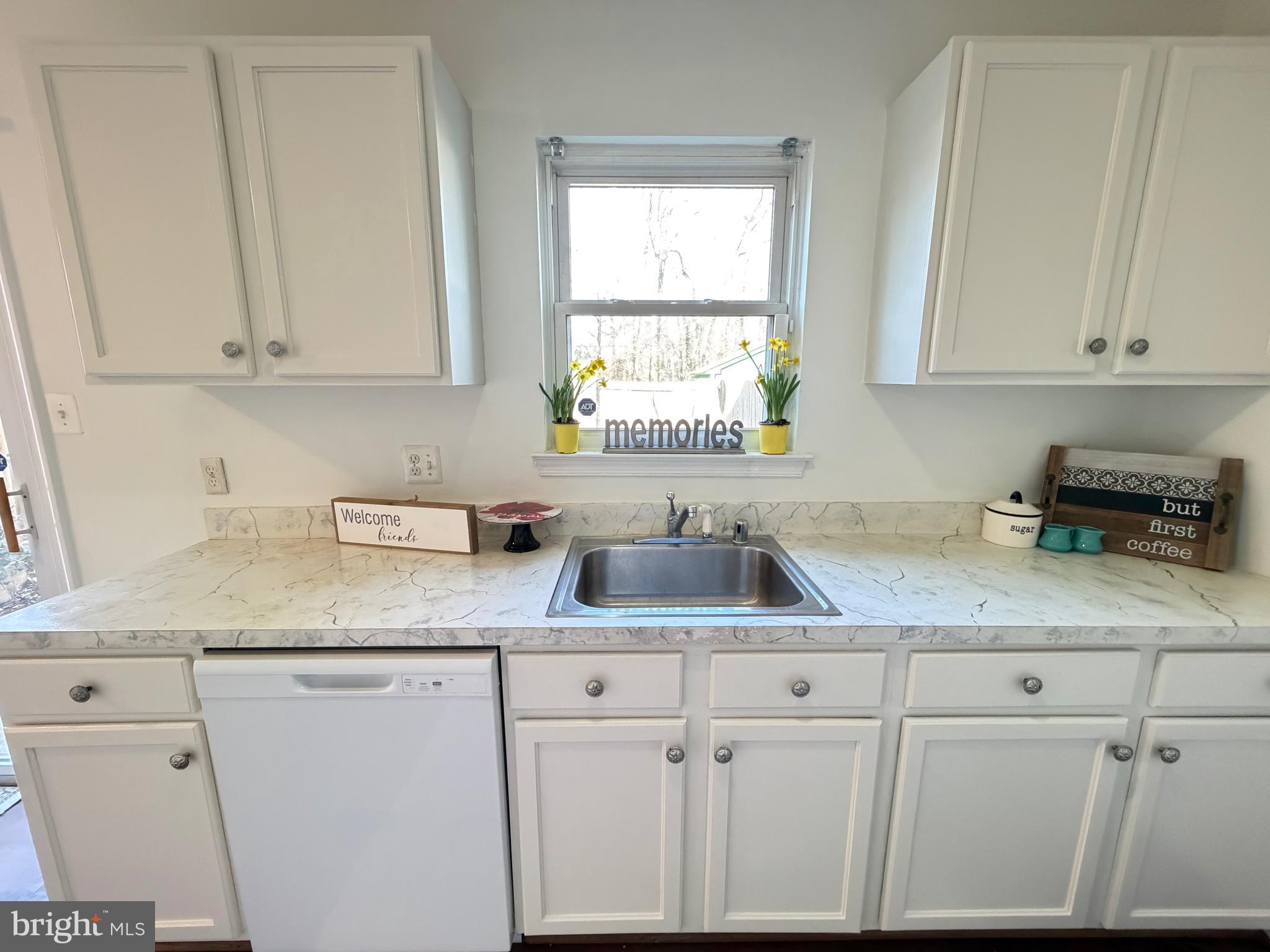 1241 THOMAS JEFFERSON PLACE