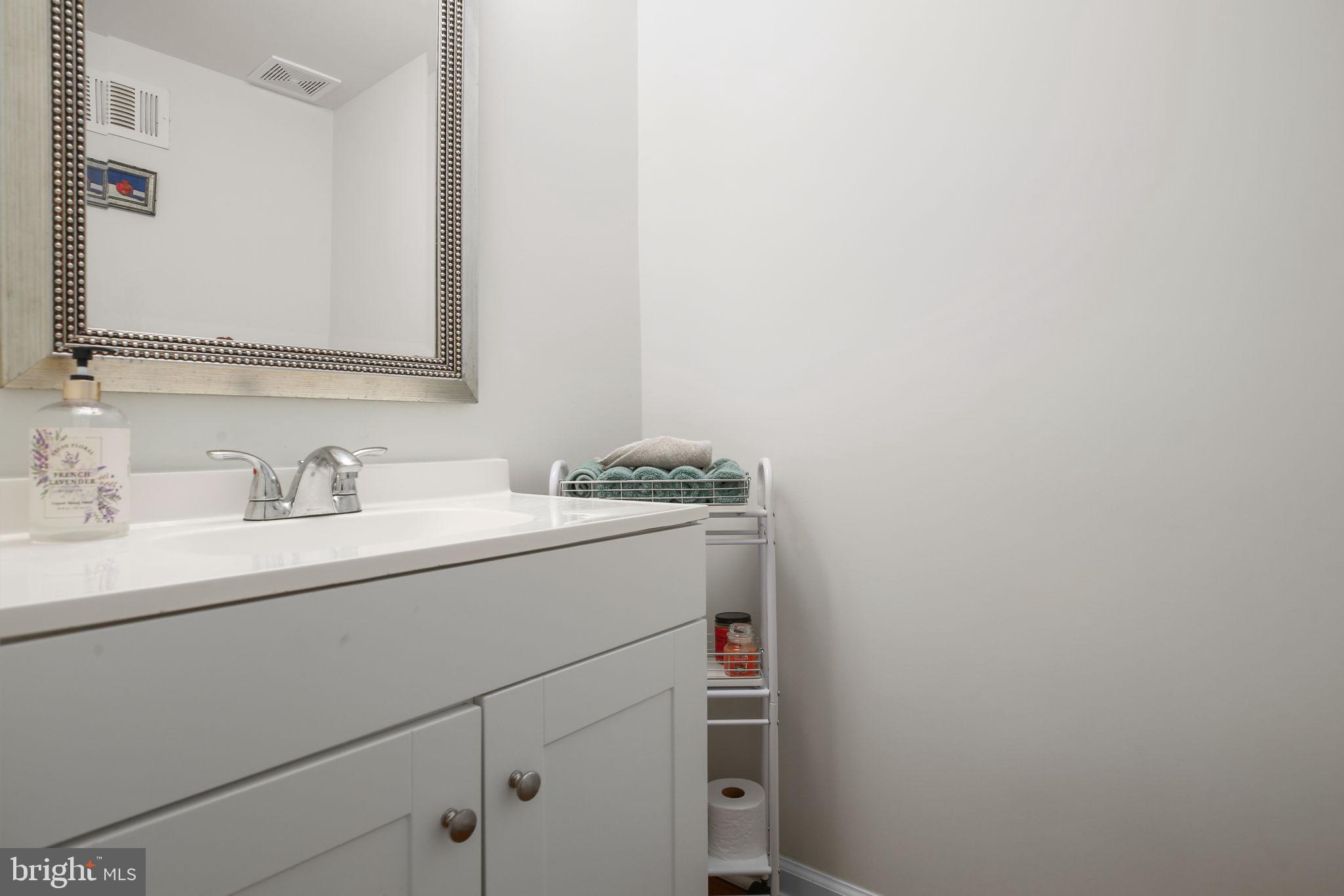 1109 THOMAS JEFFERSON PLACE