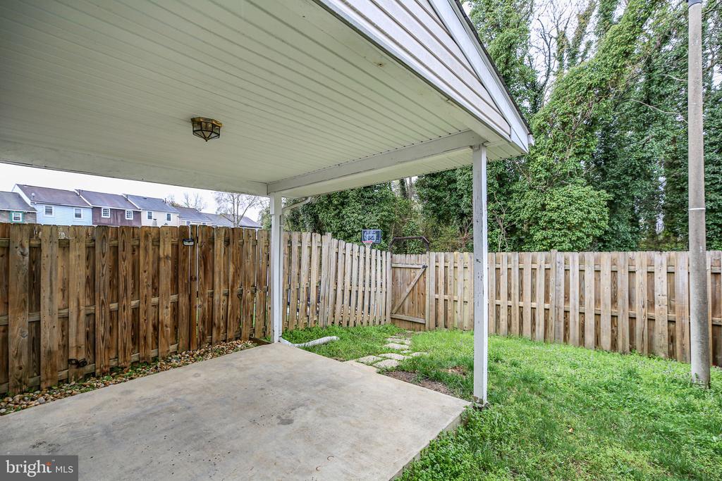 1109 THOMAS JEFFERSON PLACE