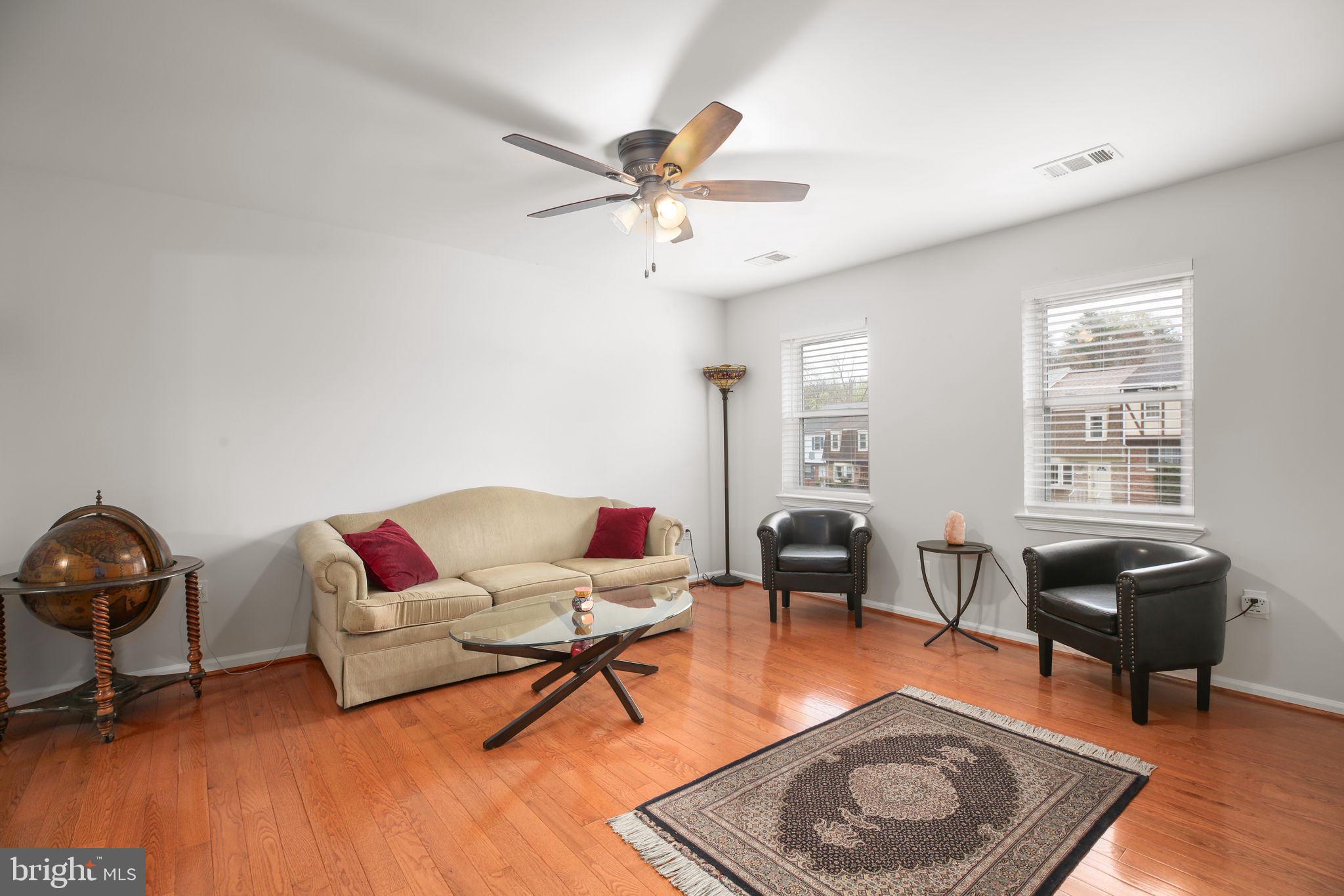 1109 THOMAS JEFFERSON PLACE