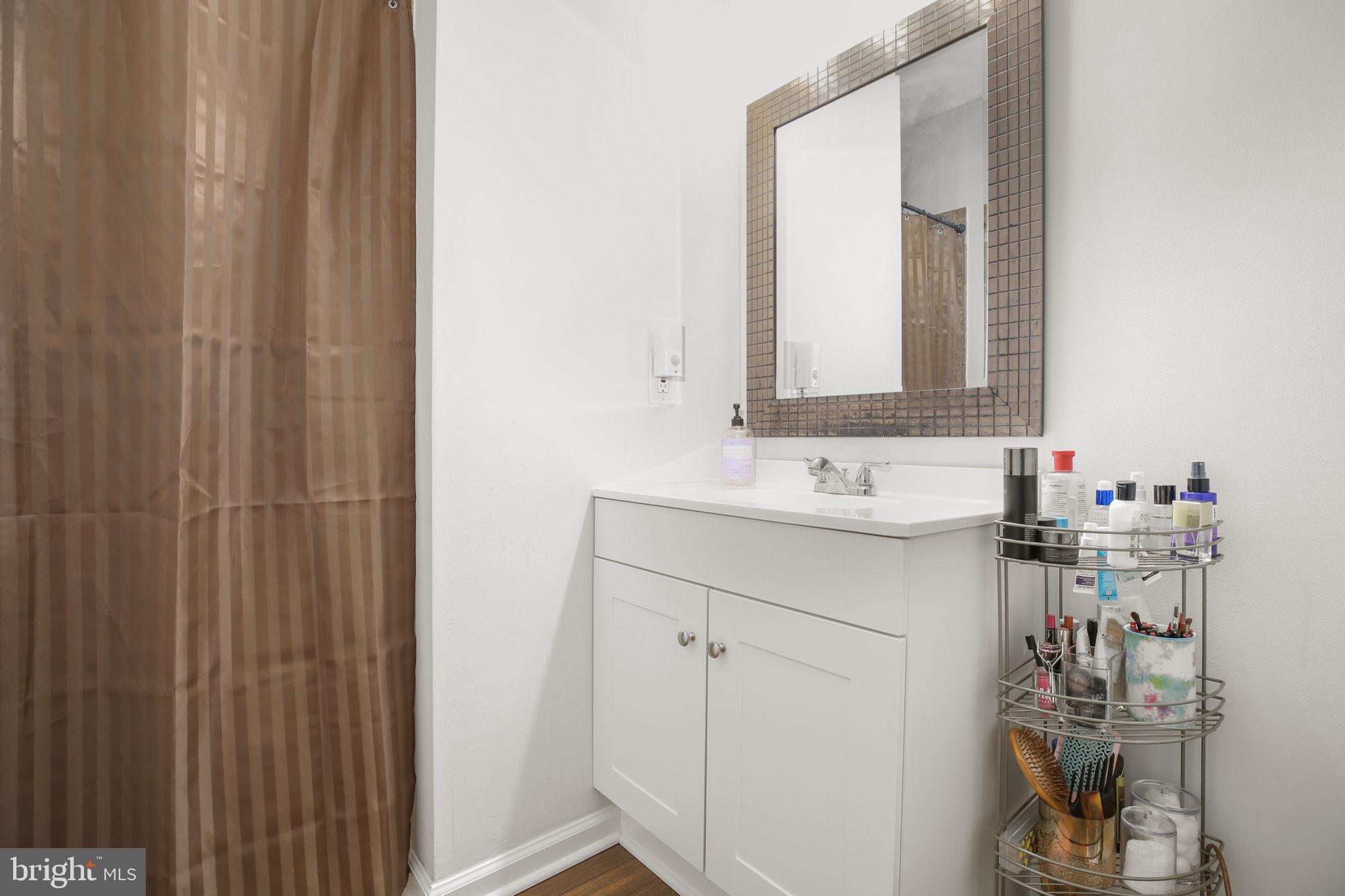 1109 THOMAS JEFFERSON PLACE