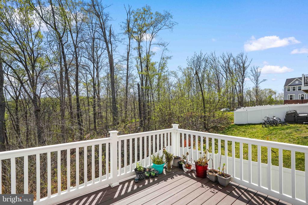 527 VIEW POINT WAY