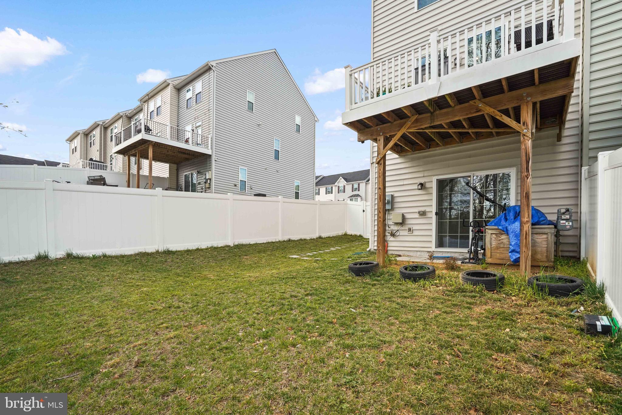 527 VIEW POINT WAY