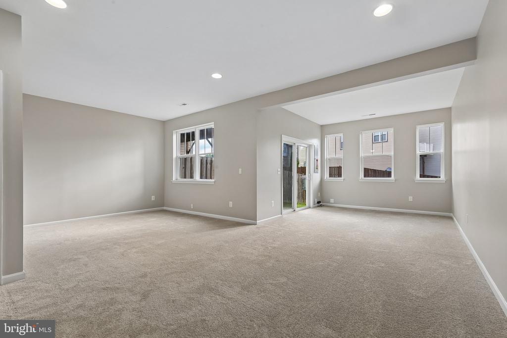 5 COULTER LANE