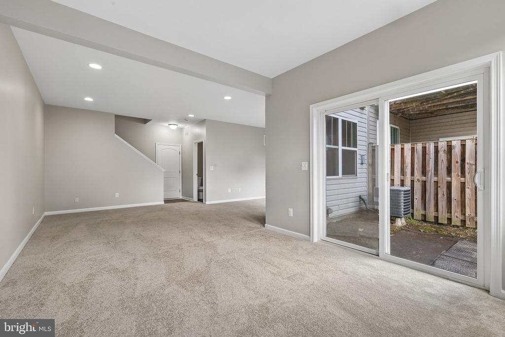 5 COULTER LANE