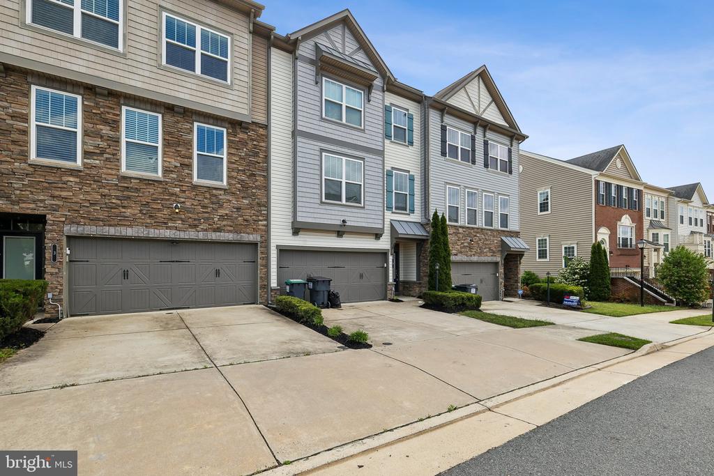 5 COULTER LANE