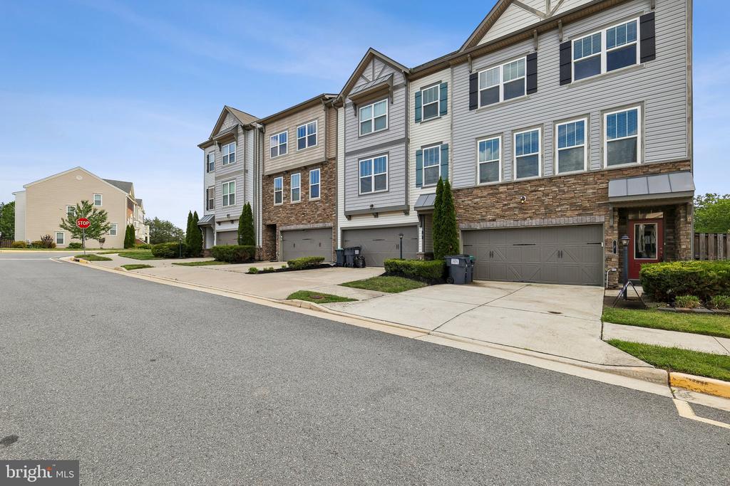 5 COULTER LANE