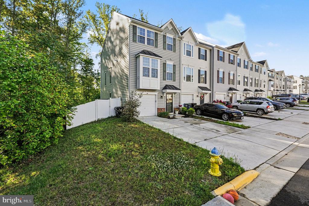 606 LANDING DRIVE
