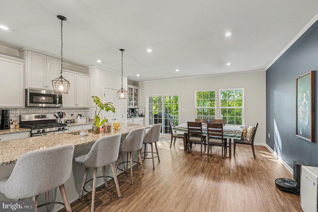 606 LANDING DRIVE