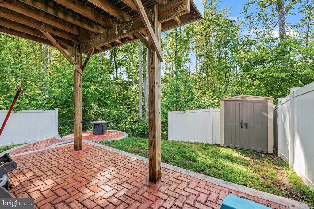 606 LANDING DRIVE