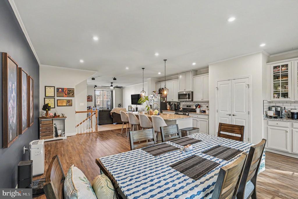 606 LANDING DRIVE