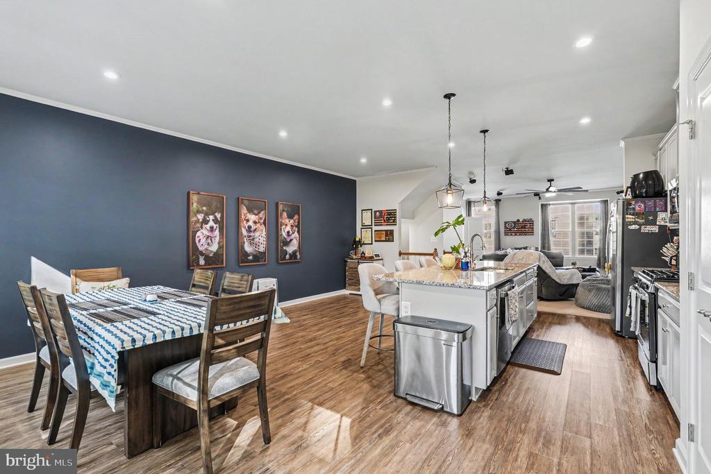 606 LANDING DRIVE