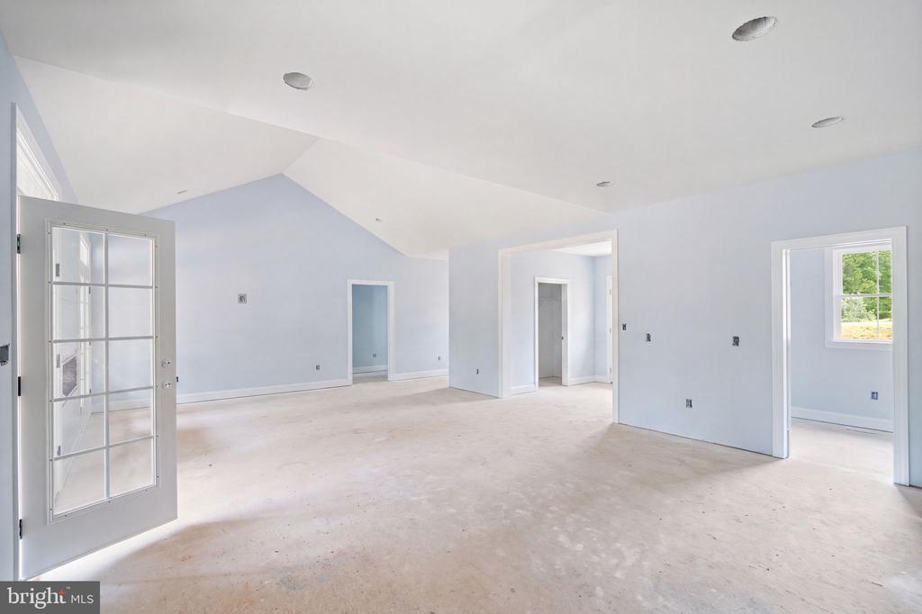 38 DAHLIA LANE