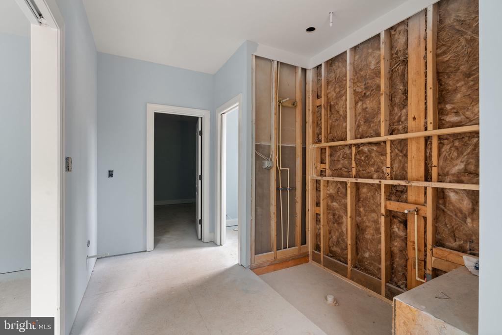 38 DAHLIA LANE