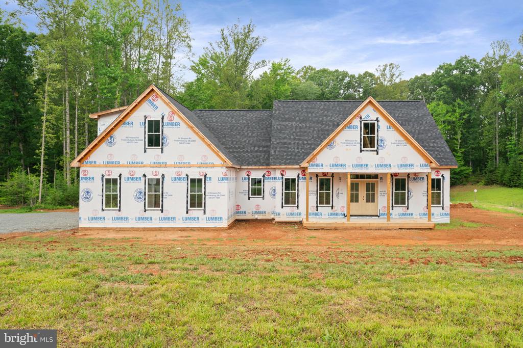 38 DAHLIA LANE