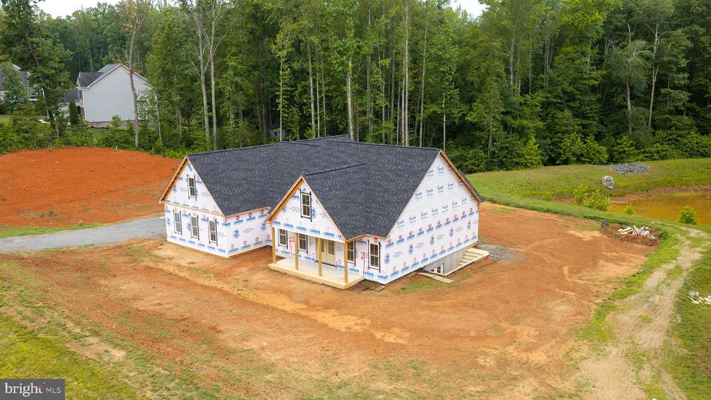 38 DAHLIA LANE
