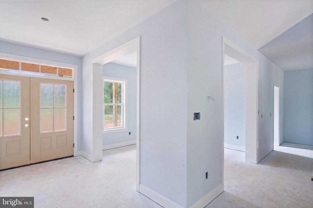38 DAHLIA LANE