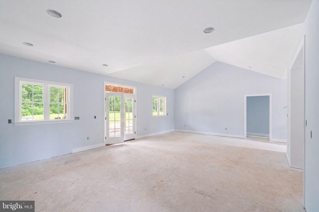 38 DAHLIA LANE
