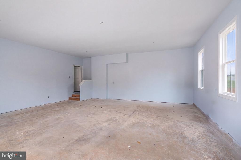 38 DAHLIA LANE