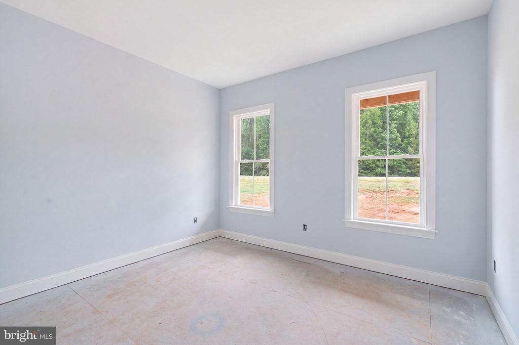 38 DAHLIA LANE