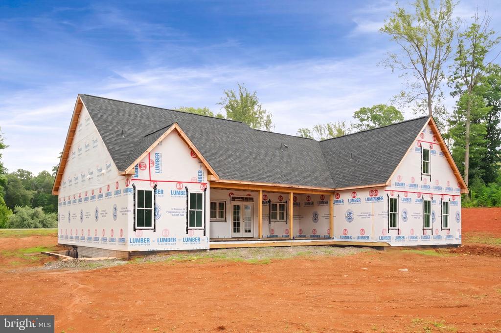 38 DAHLIA LANE