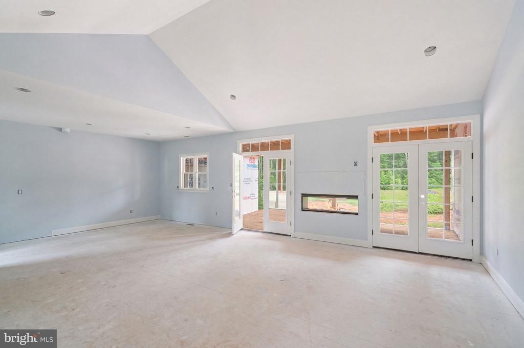 38 DAHLIA LANE