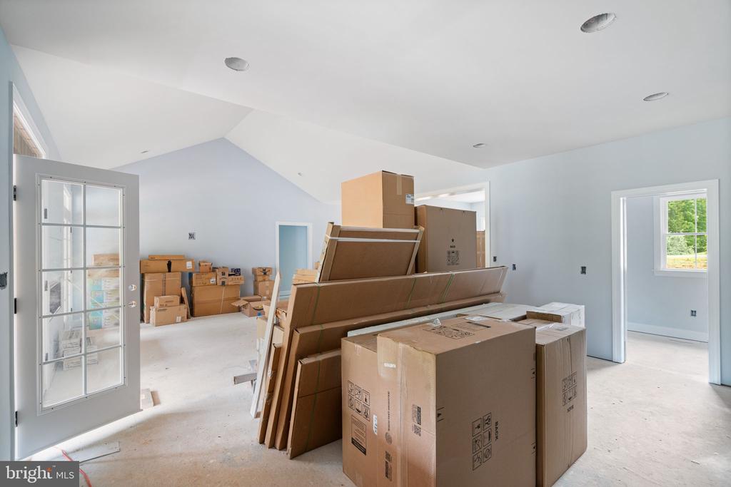 38 DAHLIA LANE