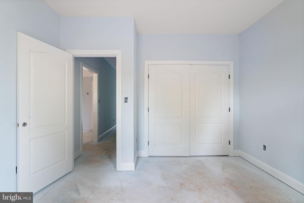 38 DAHLIA LANE