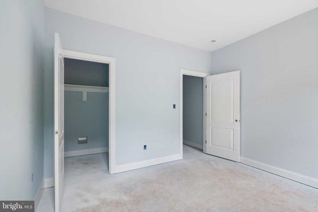 38 DAHLIA LANE