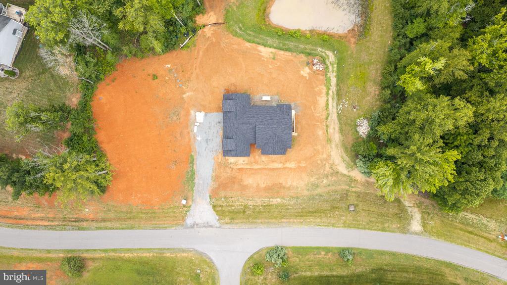 38 DAHLIA LANE