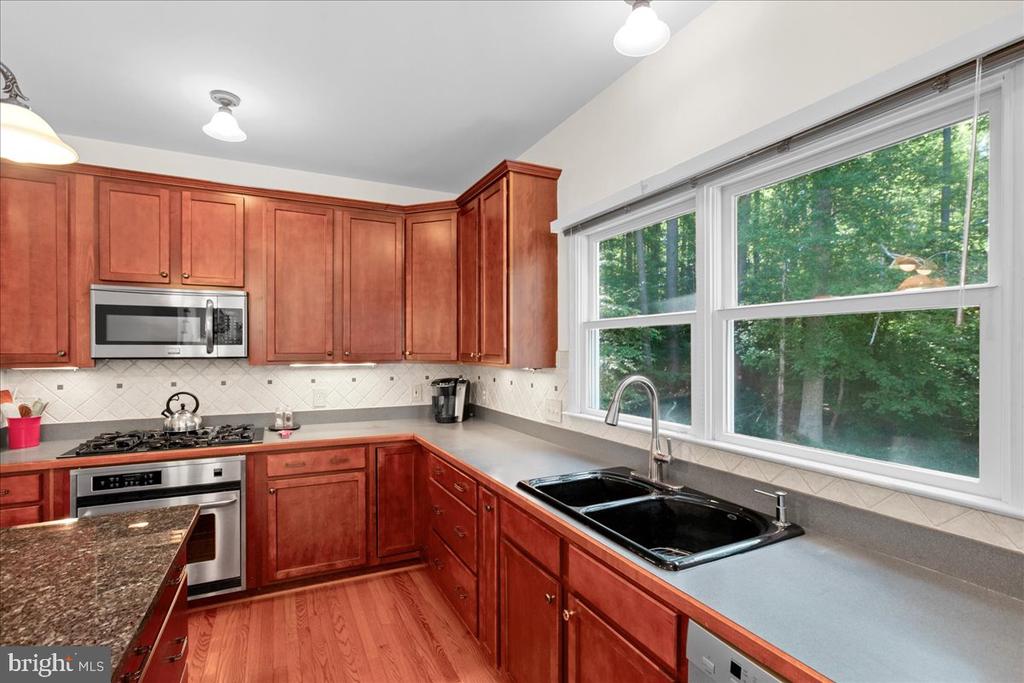 5 BEAVER RIDGE ROAD