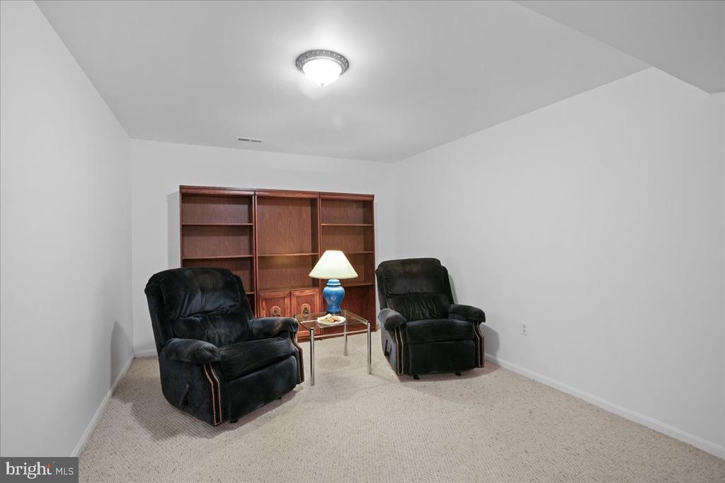 5 BEAVER RIDGE ROAD